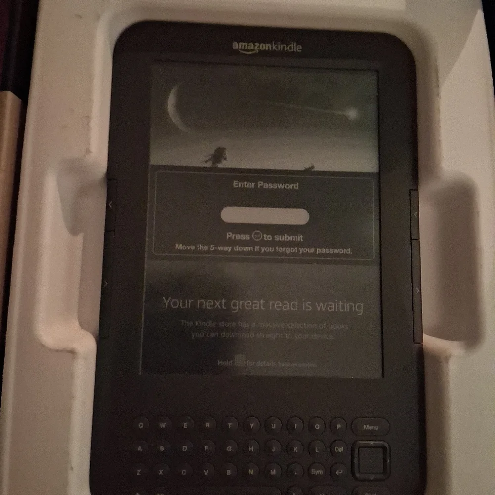 Amazon Kindle Packaging in Black and Gray